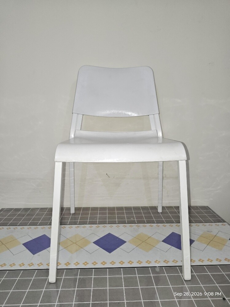 IKEA Dining table with chairs - 4