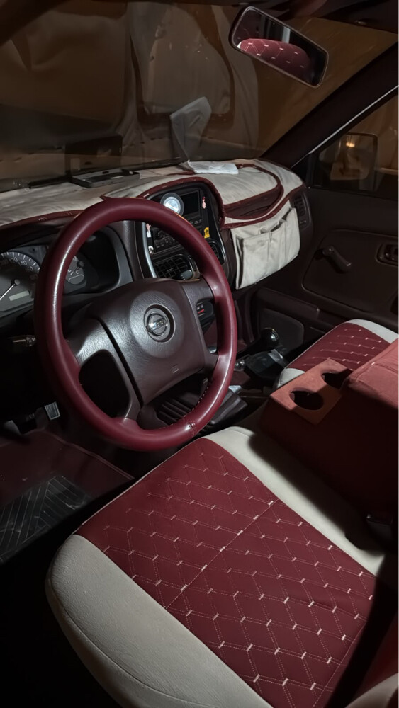 nissan pickup - 2
