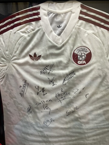 signed Al Annabi jersey  - 3