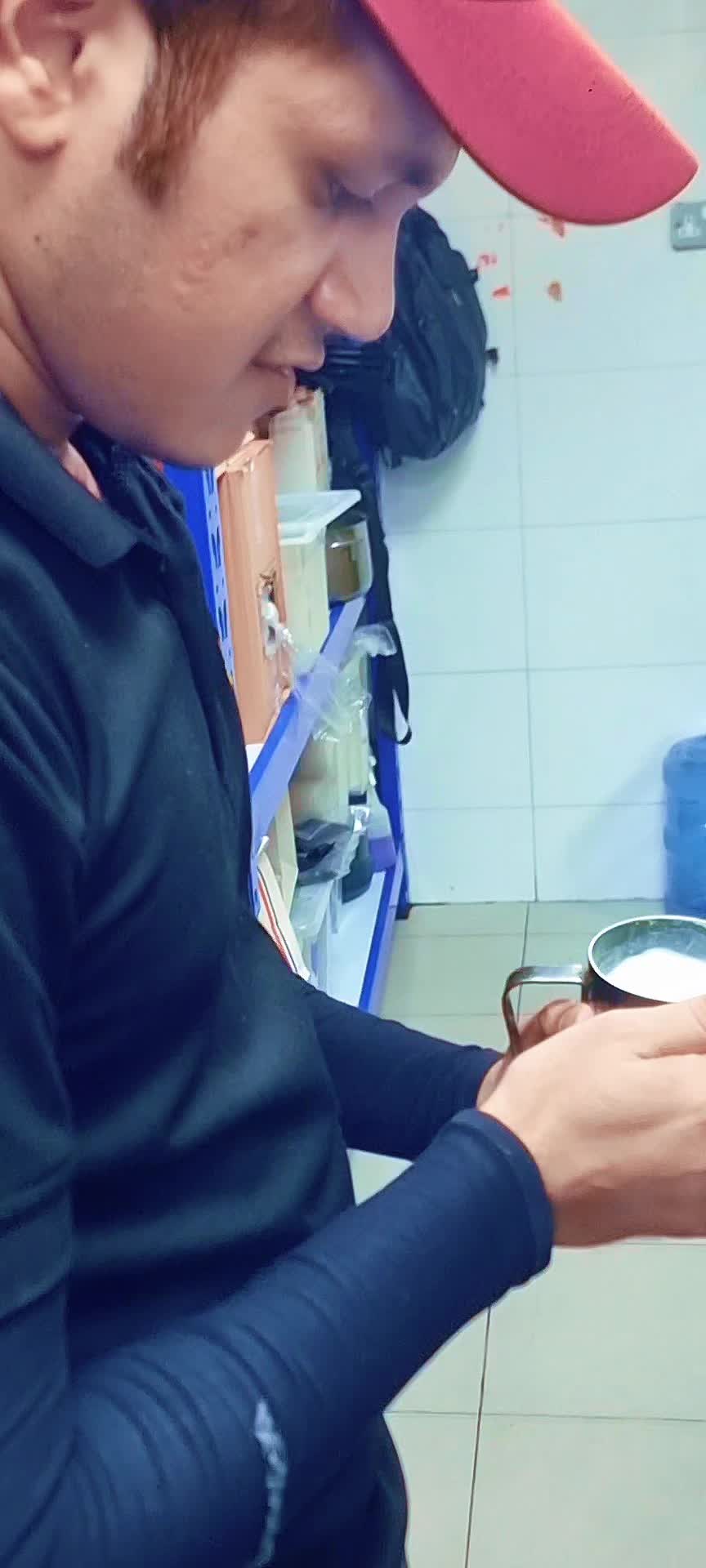 IM Looking For Job Barista - 6
