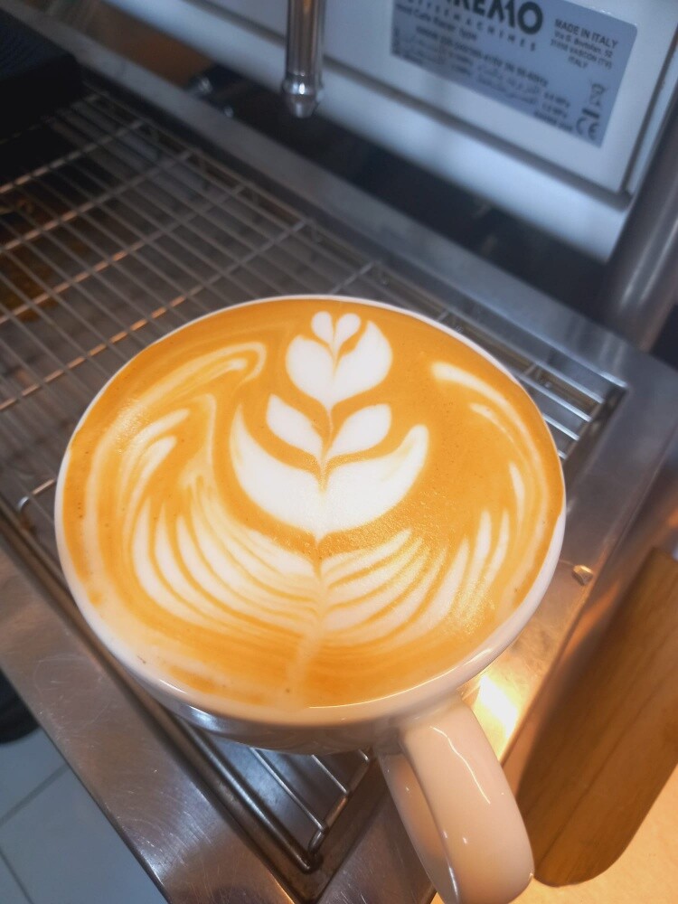IM Looking For Job Barista - 3