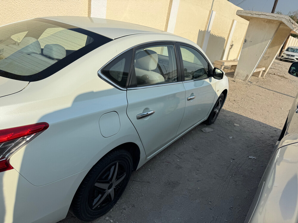Nissan Sentra - 5