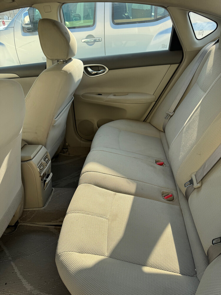 Nissan Sentra - 11