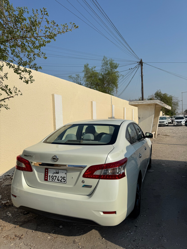Nissan Sentra - 2