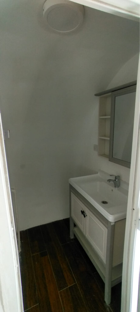 2 cabins used good - 4