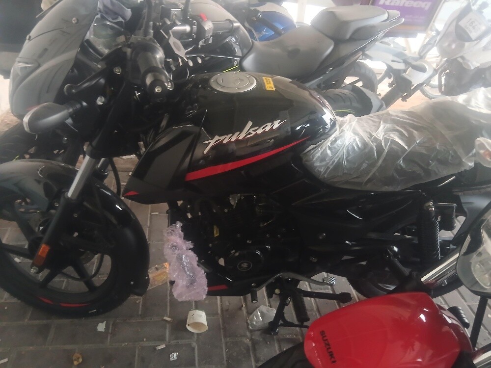 Bajaj Palsar 150 - 2