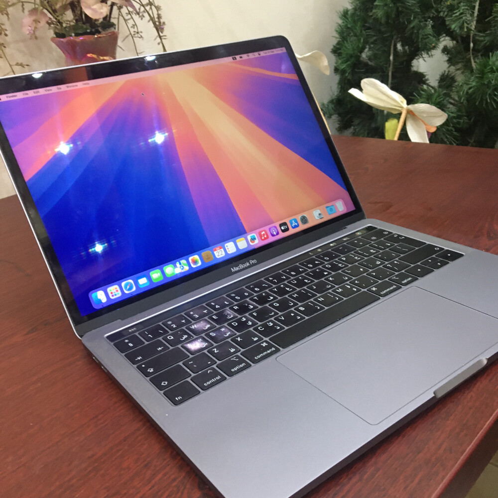MacBook Pro 2019 - 4