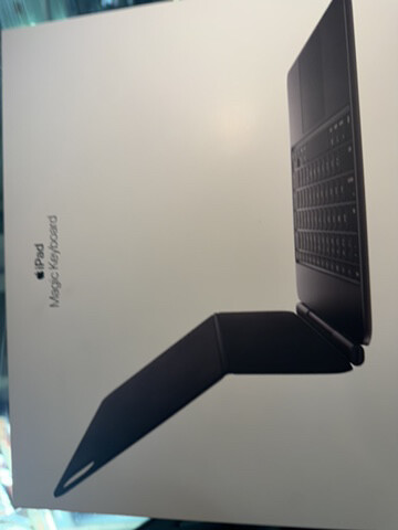 Apple keyboard iPad pro 13 inch M4 - 2