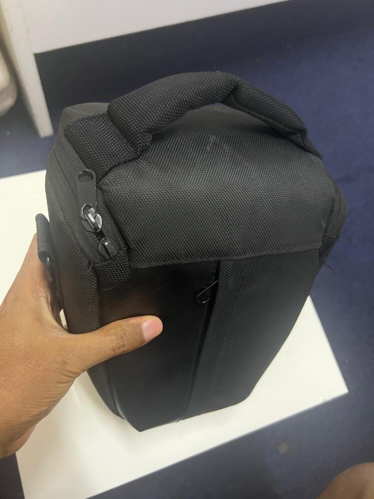Canon D700 with Battery Grip - 10