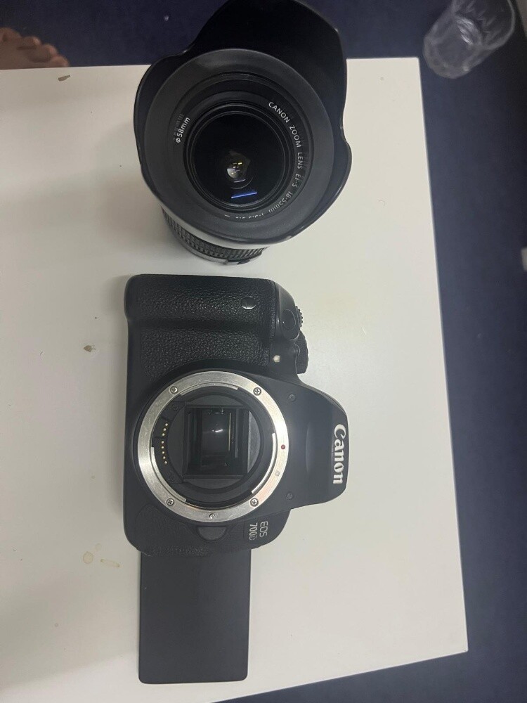 Canon D700 with Battery Grip - 8
