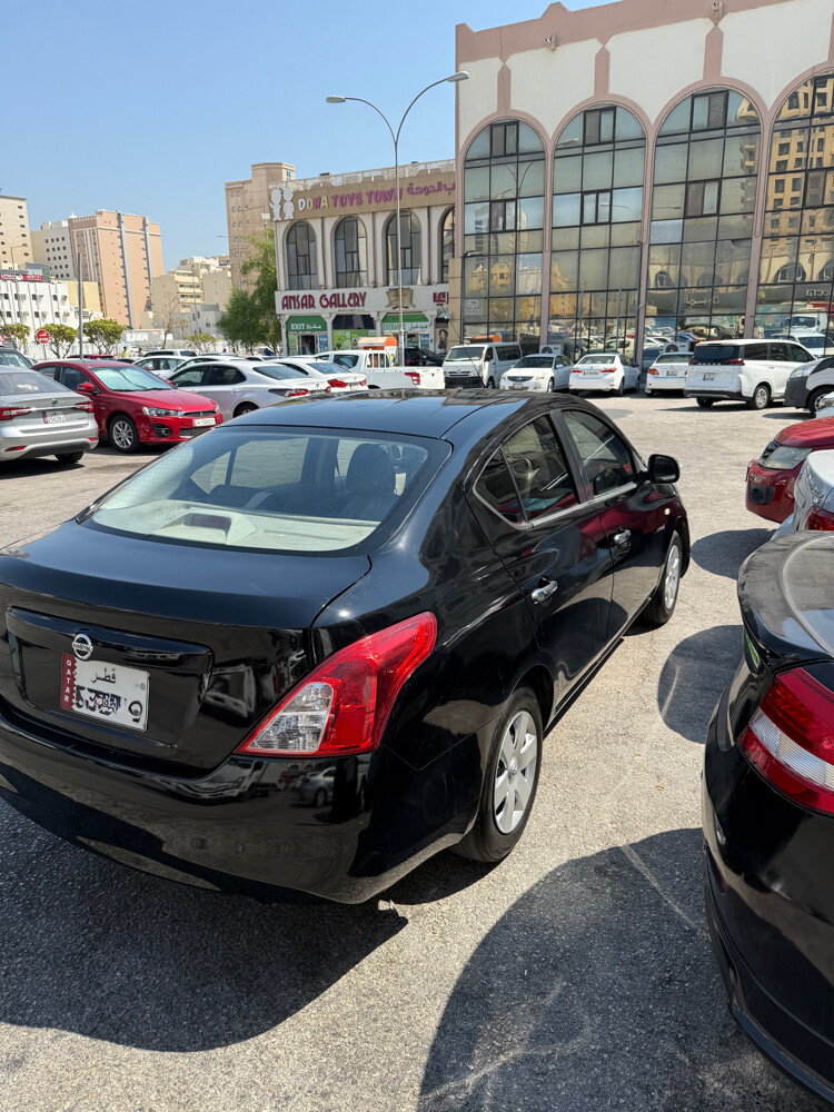 Nissan sunny 2012 - 2
