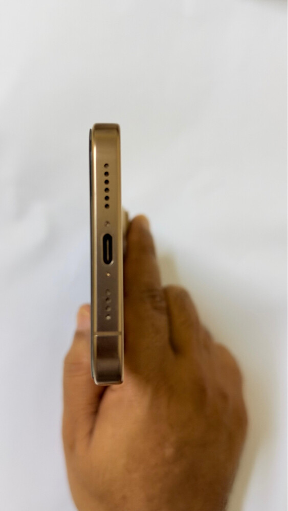 iPhone 16 Pro Max — Excellent Condi - 9