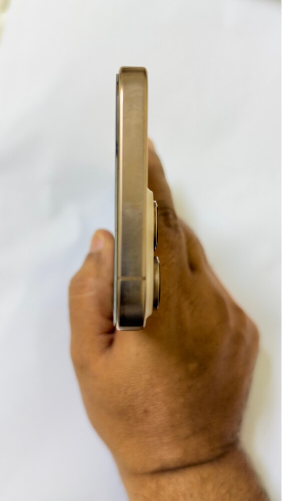 iPhone 16 Pro Max — Excellent Condi - 2