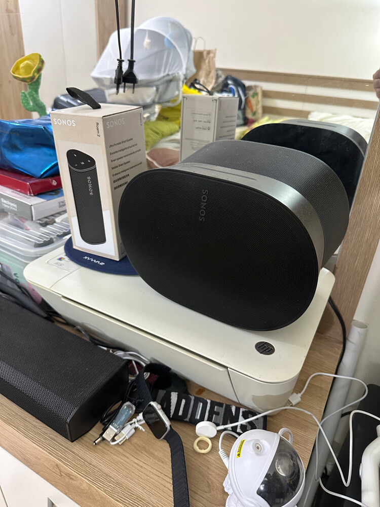 Sonos Era 300 and Roam 2 - 2