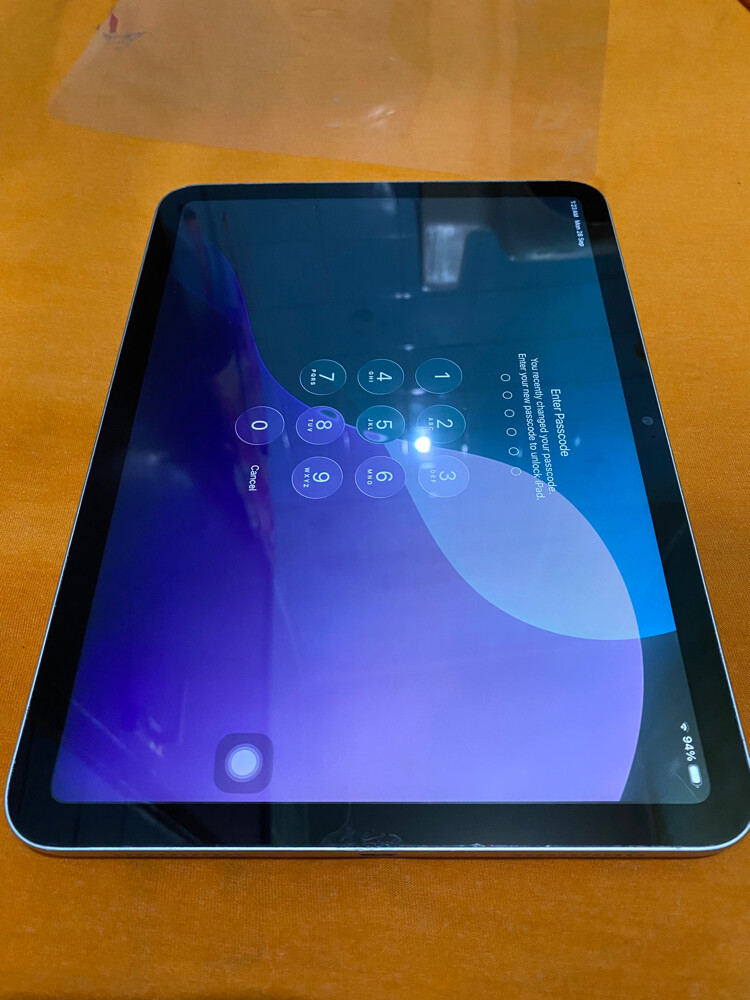 iPad 10 Generation  - 4