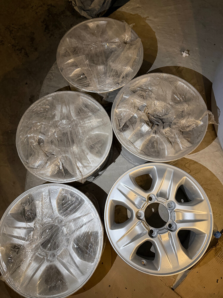 landcruiser rims    - 1