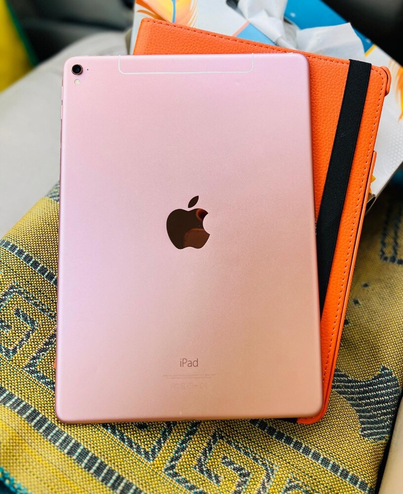 iPad pro-9.7/128gb/WiFi - 4