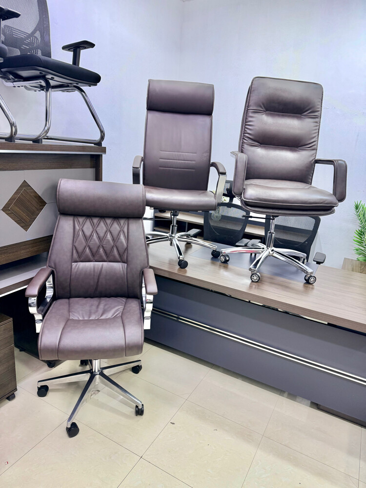 Used Office Furniture Selling  - 1