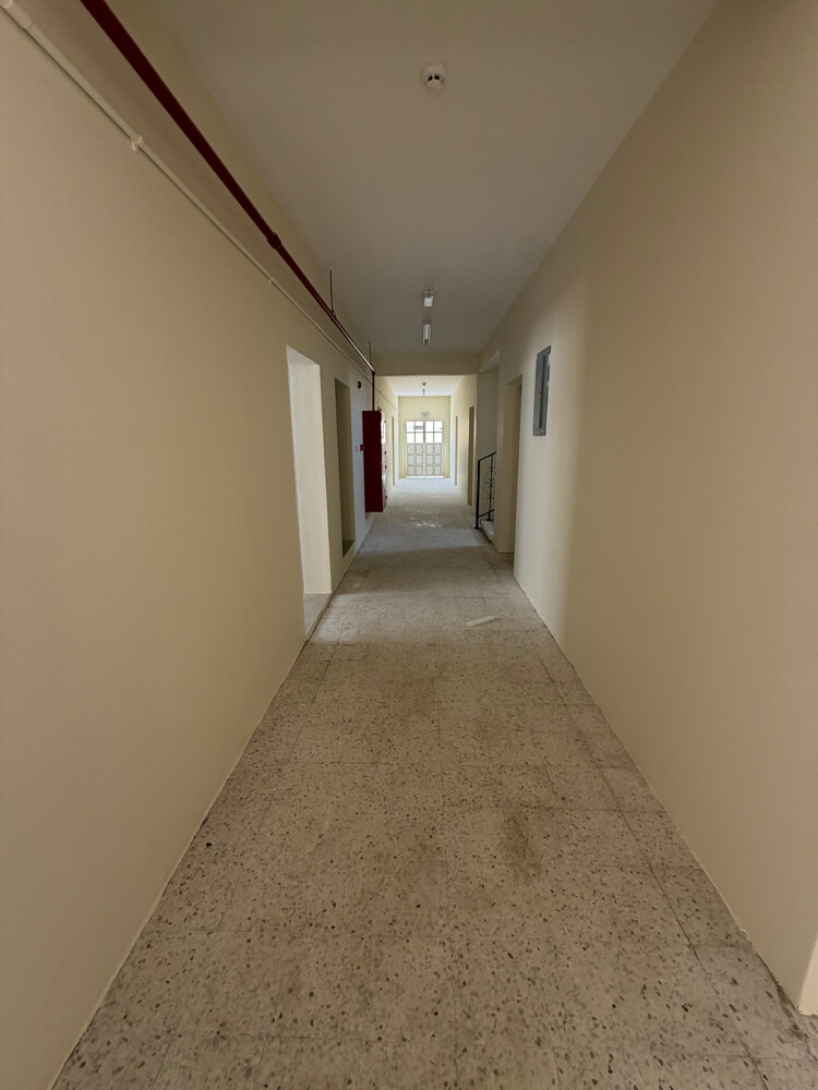 2225m store + 28 rooms - 12