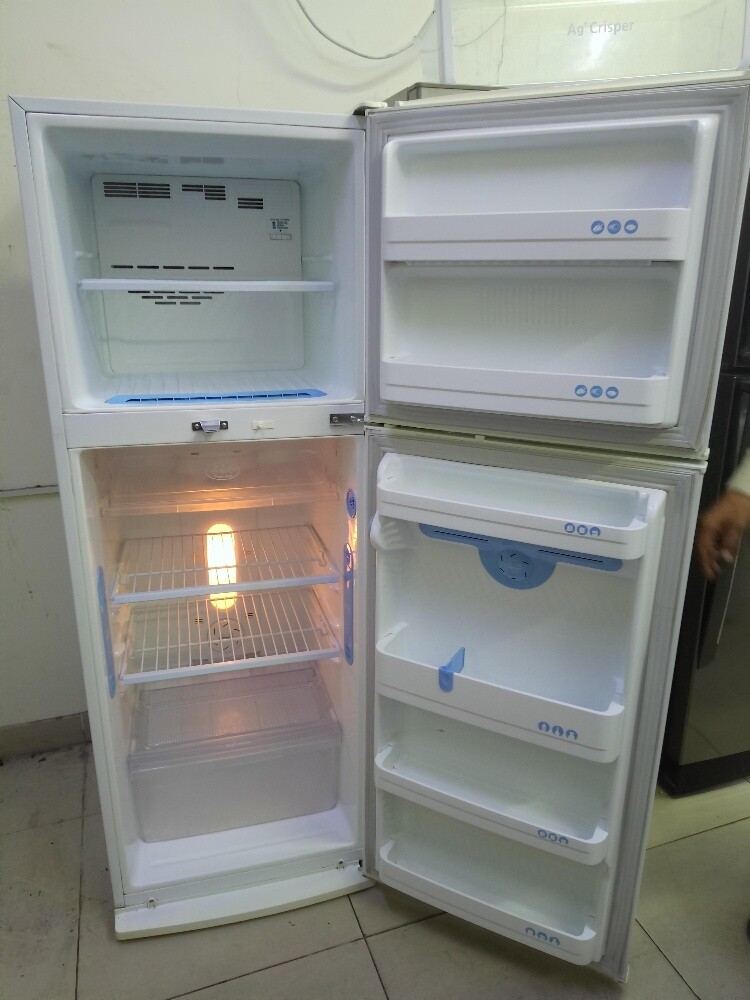 LG fridge FOR sale - 3