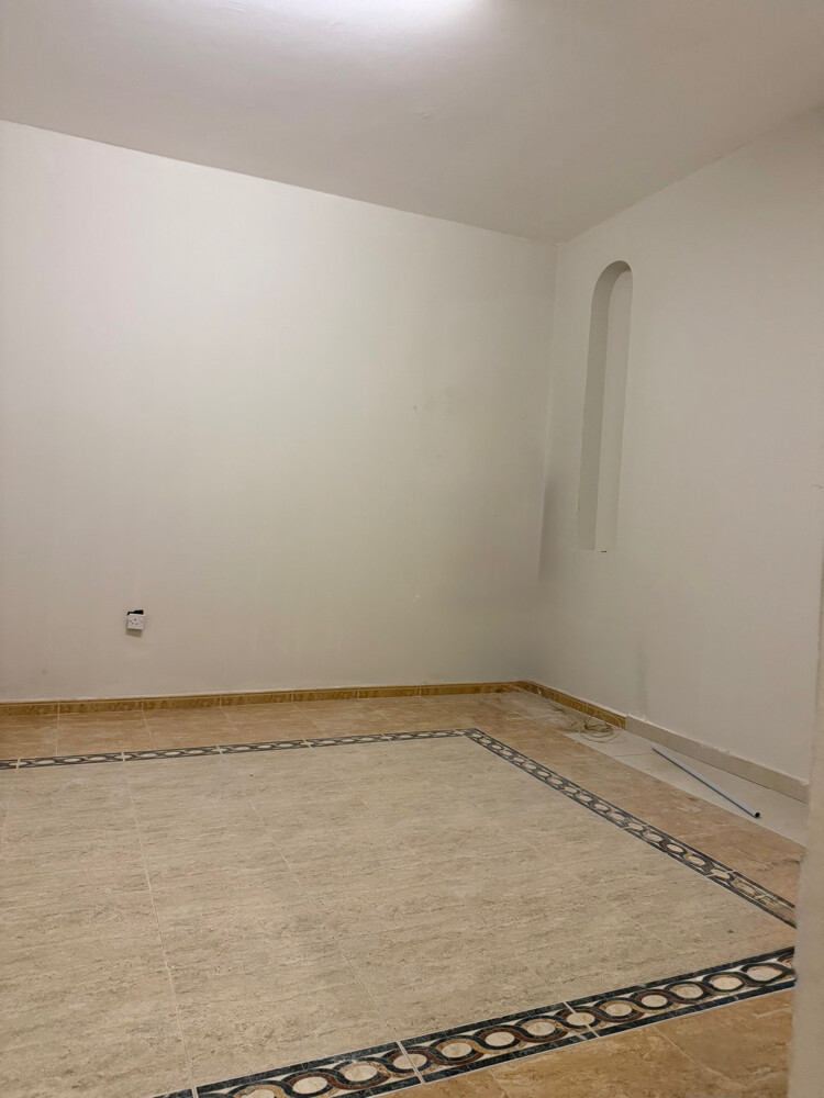 2 bhk executive bachelor in wakra  - 9