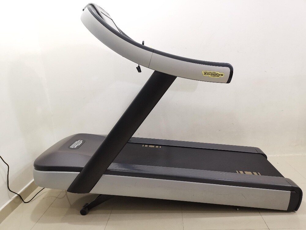 TREADMILL TECHNOGYM HEAVY DUTY - 10