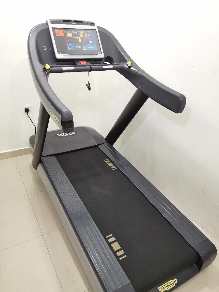 TREADMILL TECHNOGYM HEAVY DUTY - 11