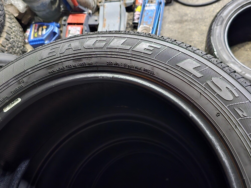 225-55-18,,,, Goodyear brand - 7