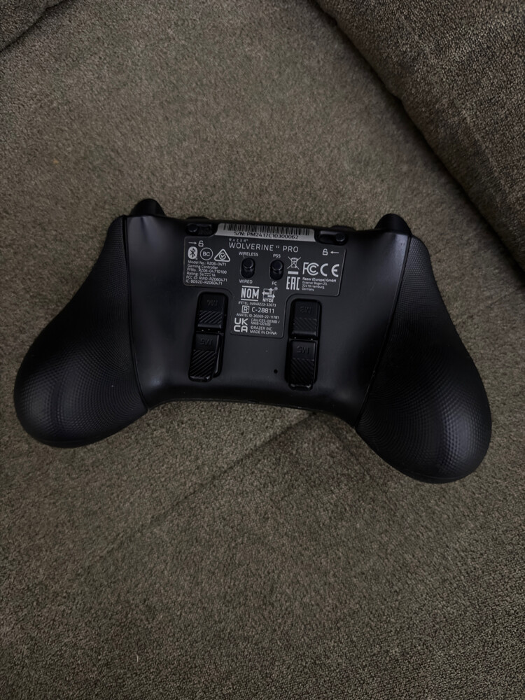 Razer Wolverine V2 Pro wired only - 5