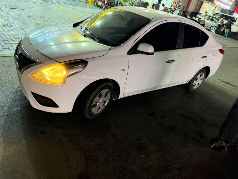 Nissan sunny 2020 - 2