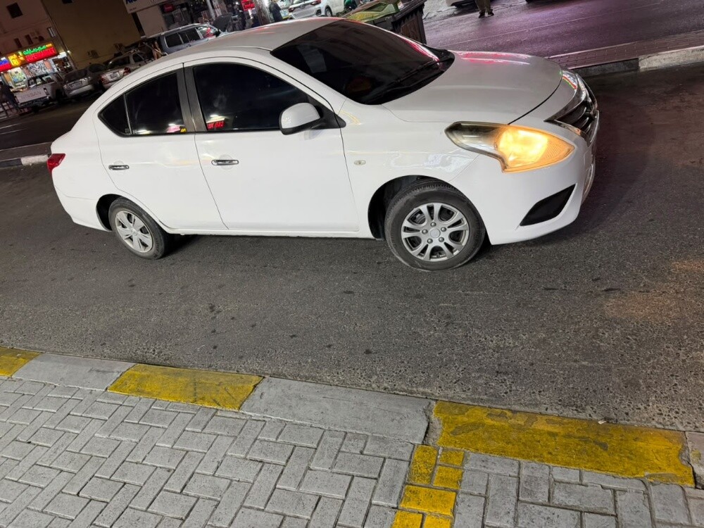 Nissan sunny 2020 - 1