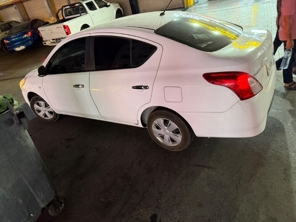 Nissan sunny 2020 - 4