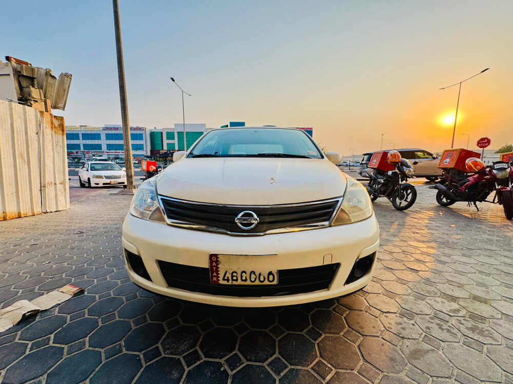 Nissan Tiida 2011 - 4