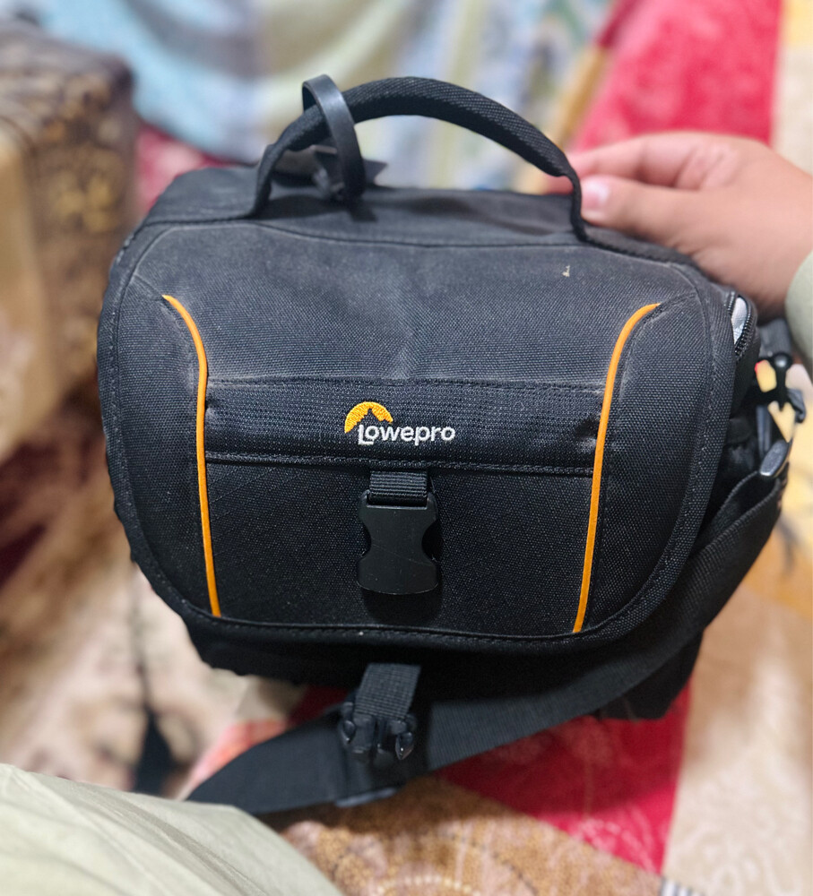 Nikon D3500 DSLR Kit — Only 6% used - 6