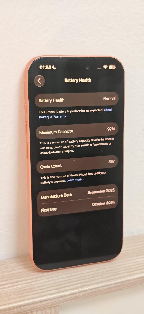 iPhone 17 pro Orange - 4