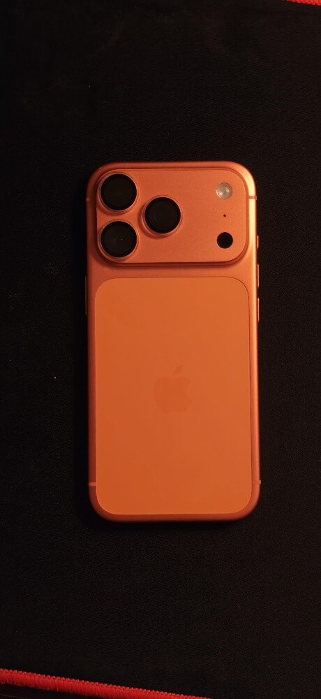 iPhone 17 pro Orange - 1