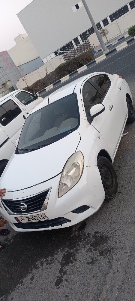 nissan sunny - 2