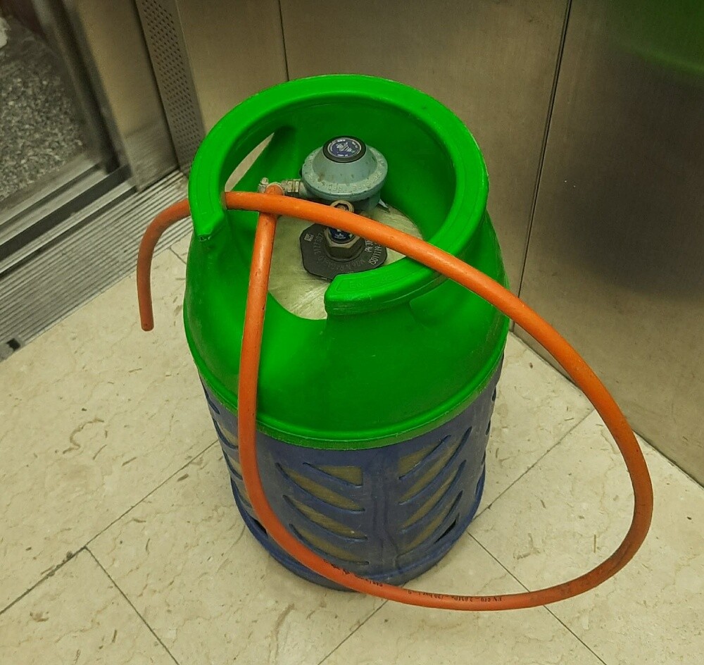 12 KG GAS CYLINDER REGULATOR PIPE - 1