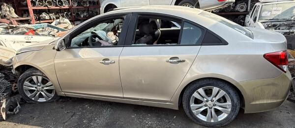 CHEVROLET CRUZ 2013 - 13