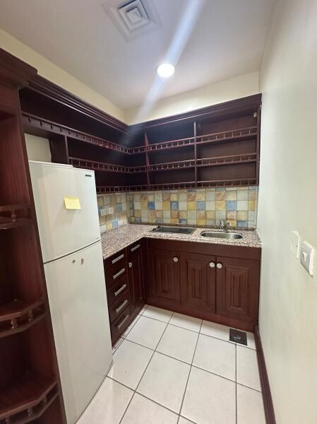 Compound Villa in Al Qatifiya - 8