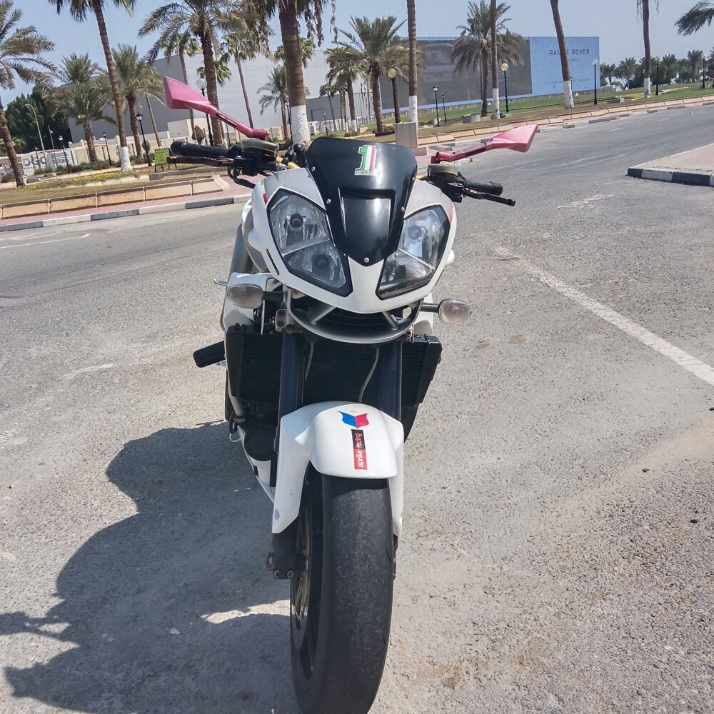 Aprela Touno 1000R - 9