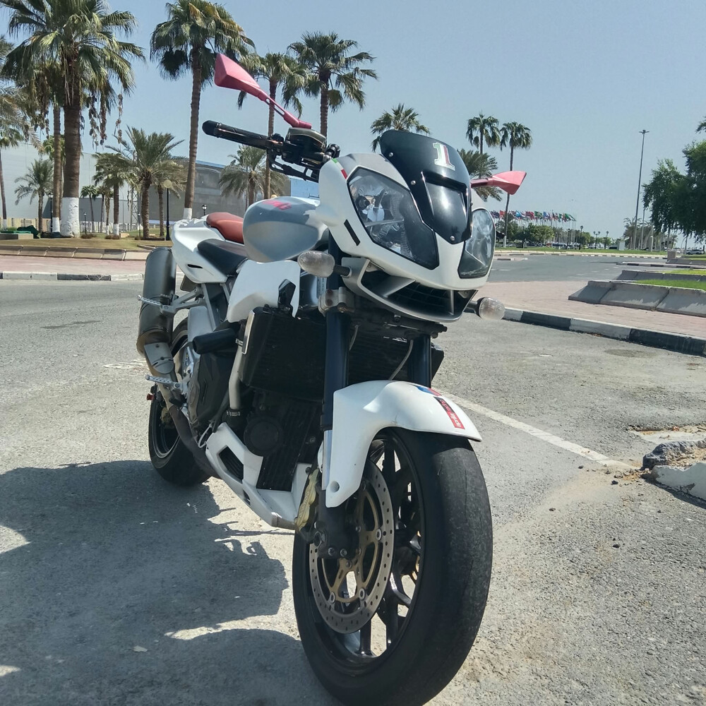 Aprela Touno 1000R - 5