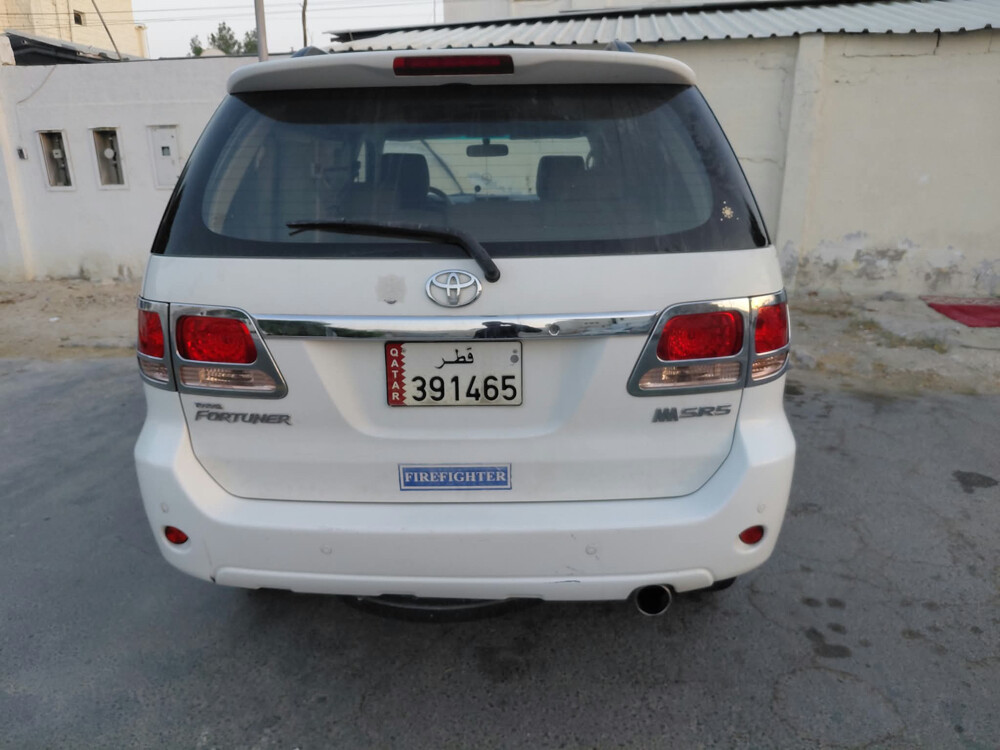 Urgent Sale Toyota Fortuner 2008  - 7