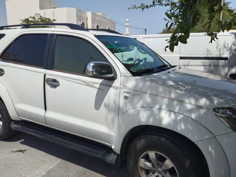 Urgent Sale Toyota Fortuner 2008  - 2
