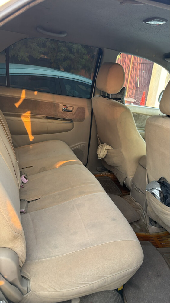 Urgent Sale Toyota Fortuner 2008  - 5