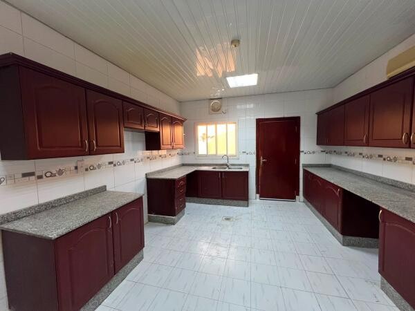Villa for rent in the Al-Marrikh ar - 10