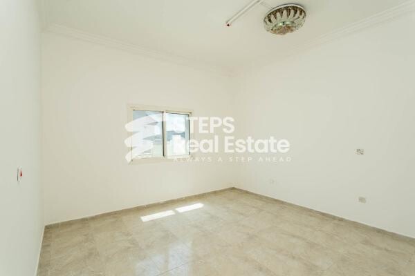 Villa with Garden for rent in Doha - 5