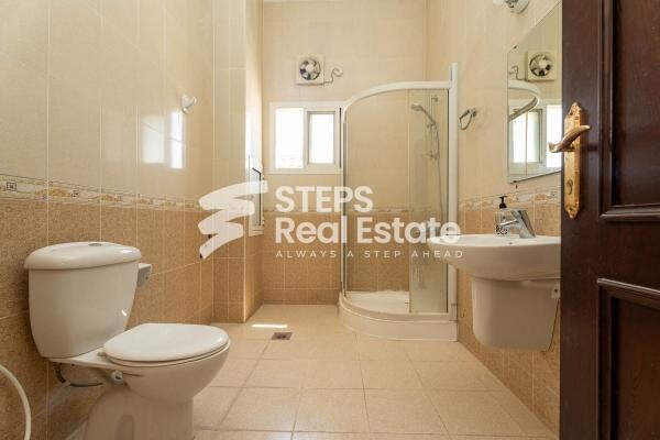 Villa with Garden for rent in Doha - 4