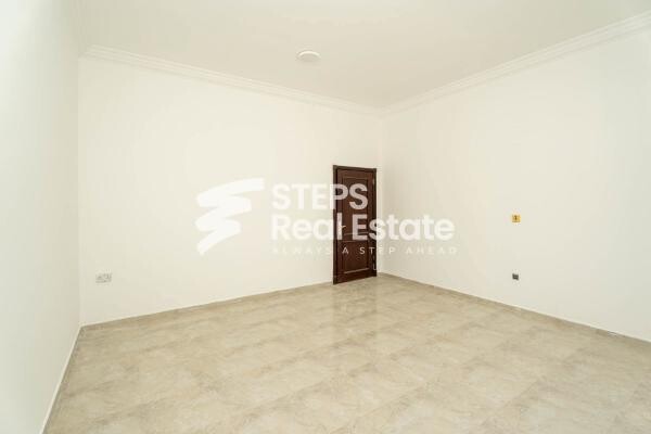 Villa with Garden for rent in Doha - 7