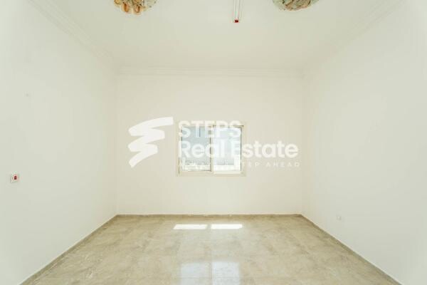 Villa with Garden for rent in Doha - 6